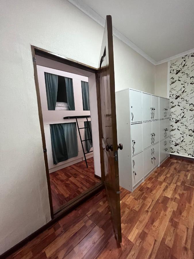 Nomadstan Capsule Hostel Karakol Eksteriør billede